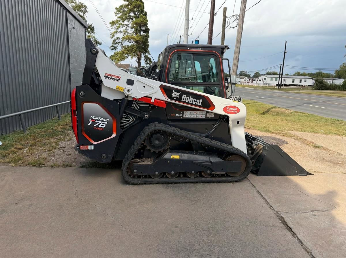 Bobcat T76 Platinum rental – select to get instant pricing